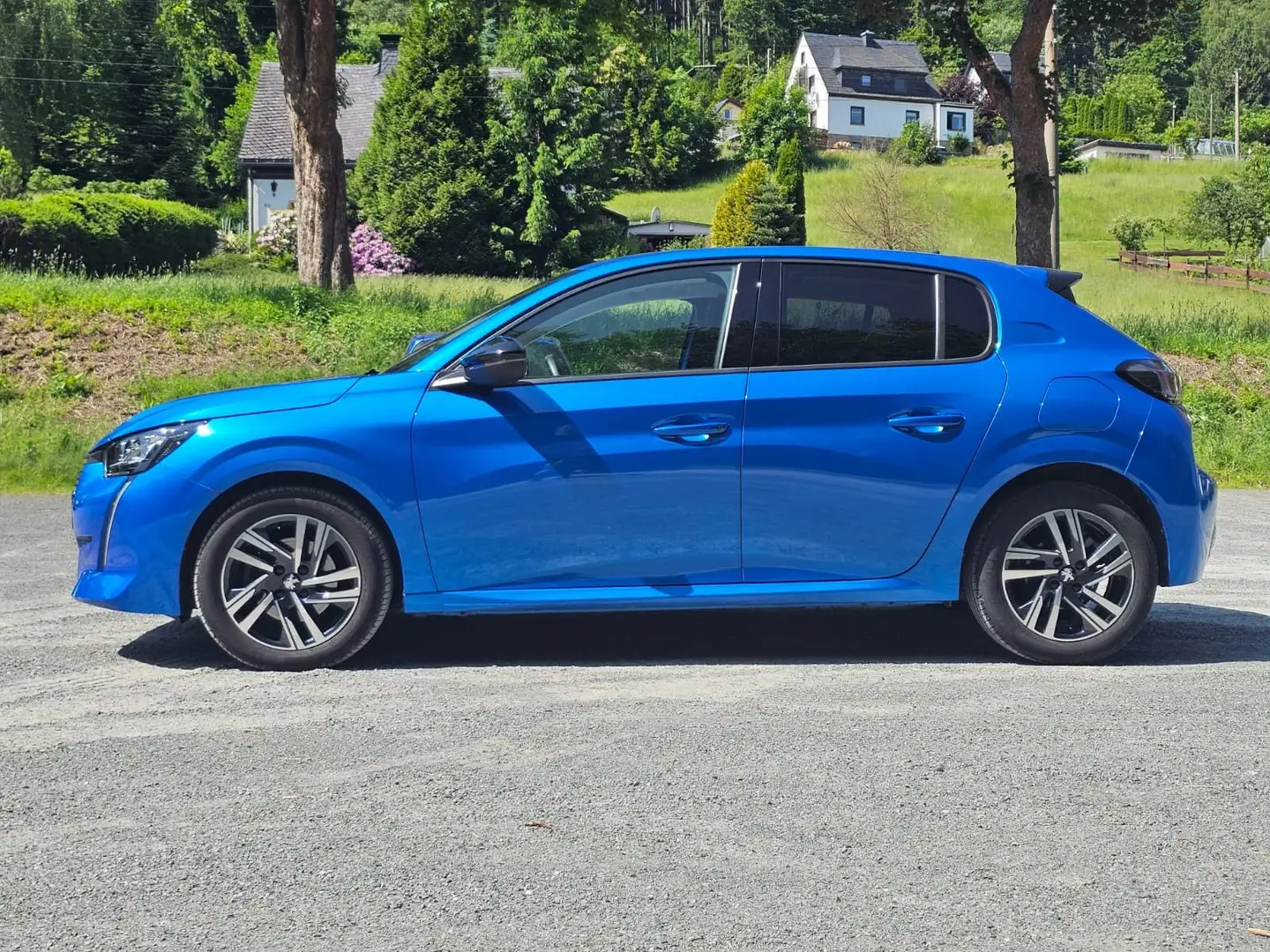 Peugeot 208 PureTech 100 Allure Pack LED Navi SHZ uvm Blauw - 2
