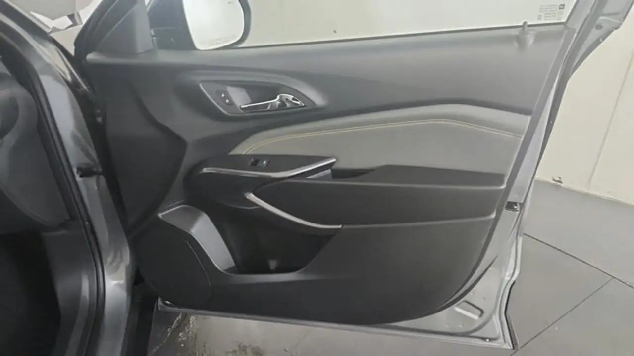 Chevrolet Trax снимка Chevrolet Trax