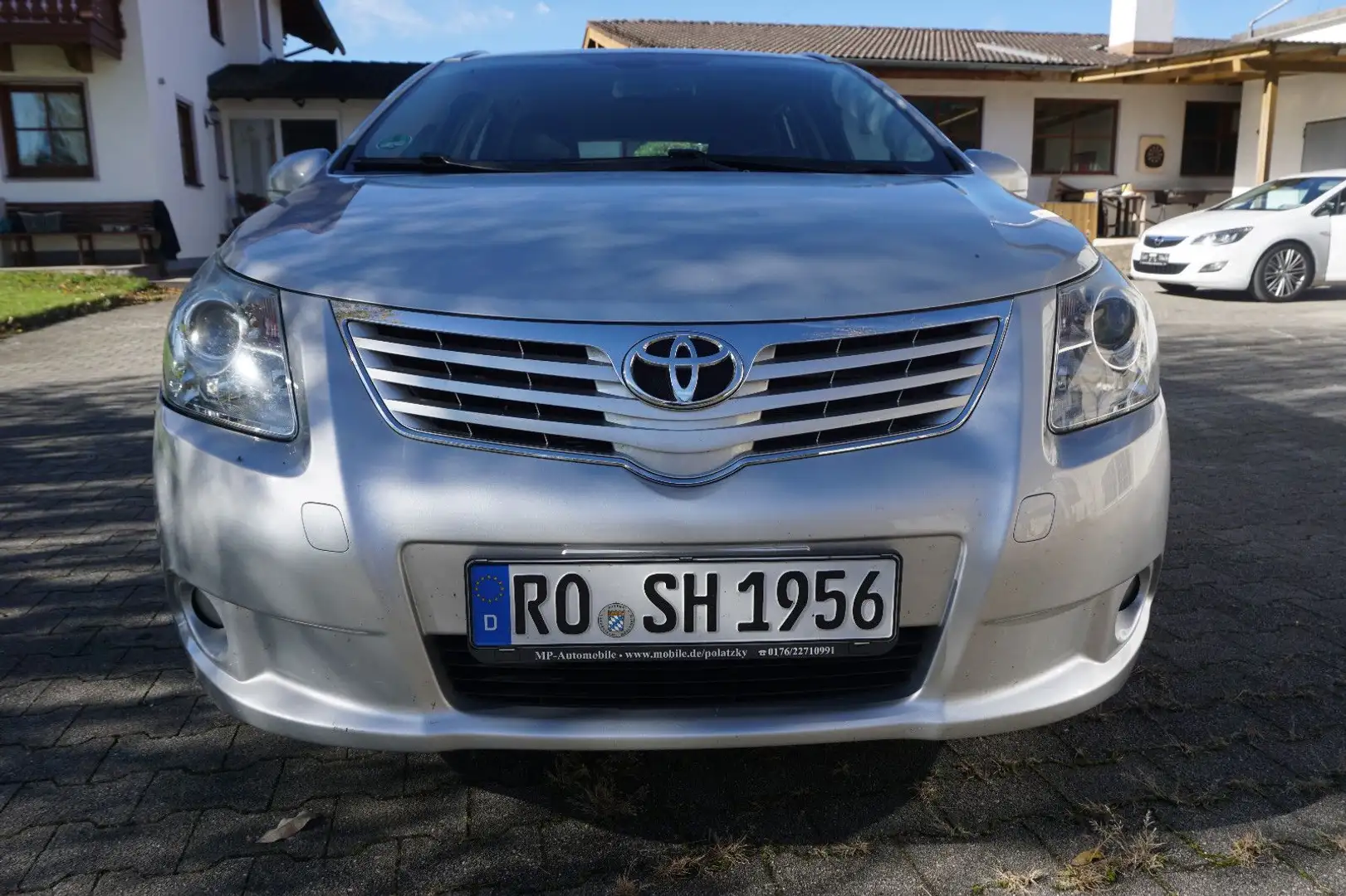 Toyota Avensis Kombi Sol AHK 2.Hand 8 fach Scheckheft Silber - 2