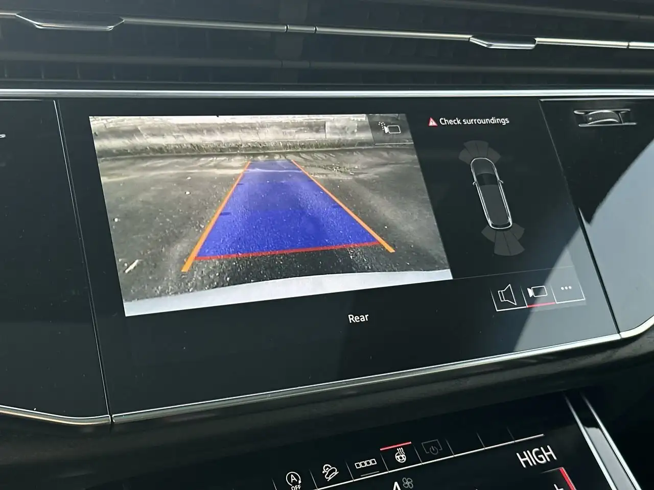 Audi Q7 снимка Audi Q7