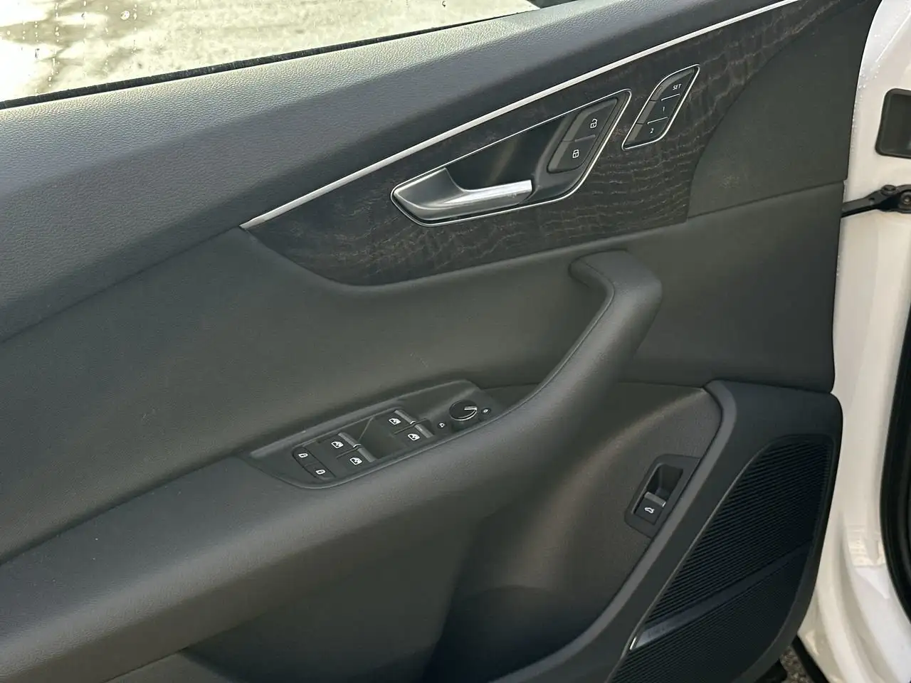 Audi Q7 снимка Audi Q7