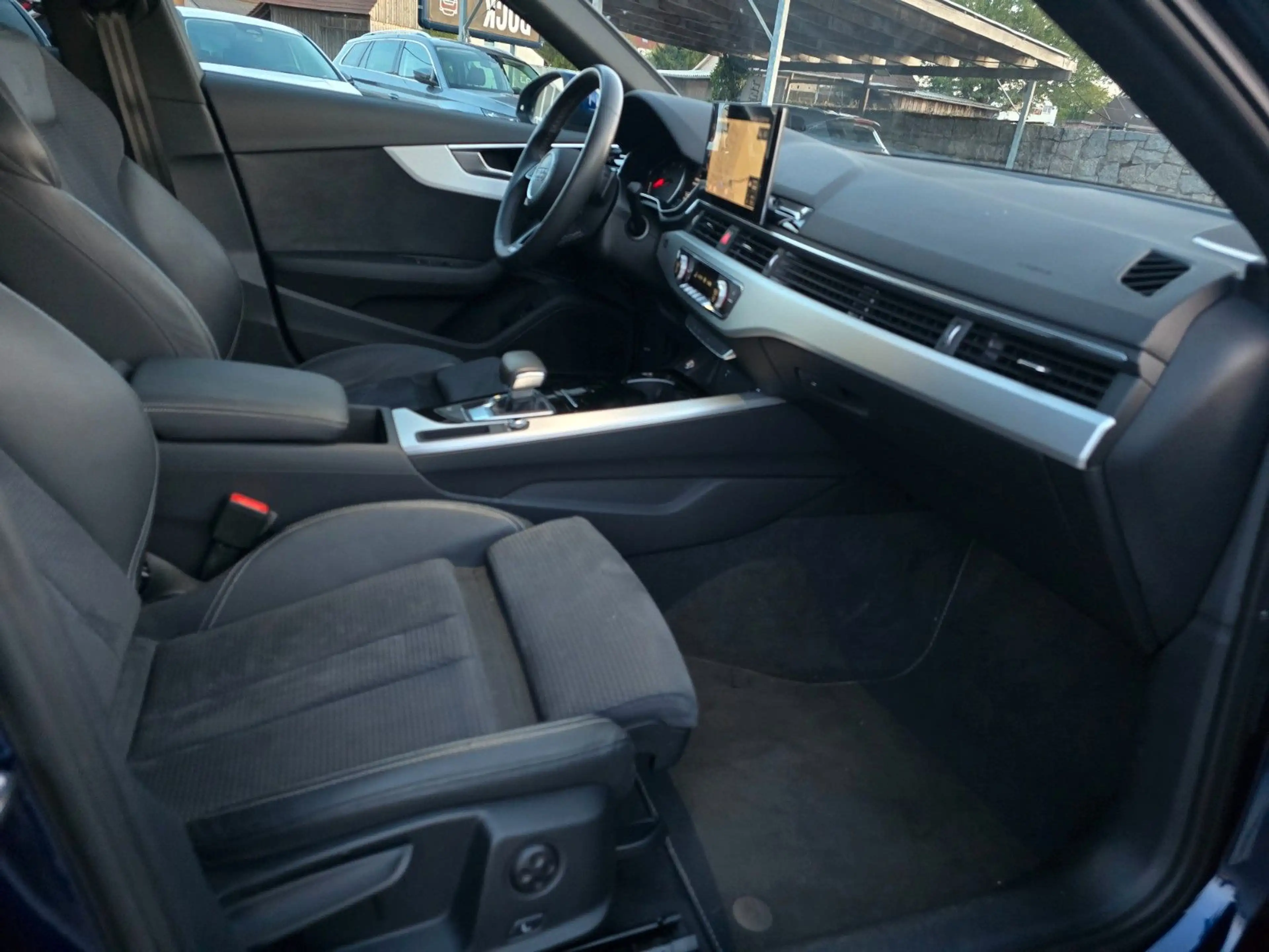 Audi A4 Avant 35 TDI*S-LINE INT.*NAVI*LEDER*LED*PANO* — photo 20
