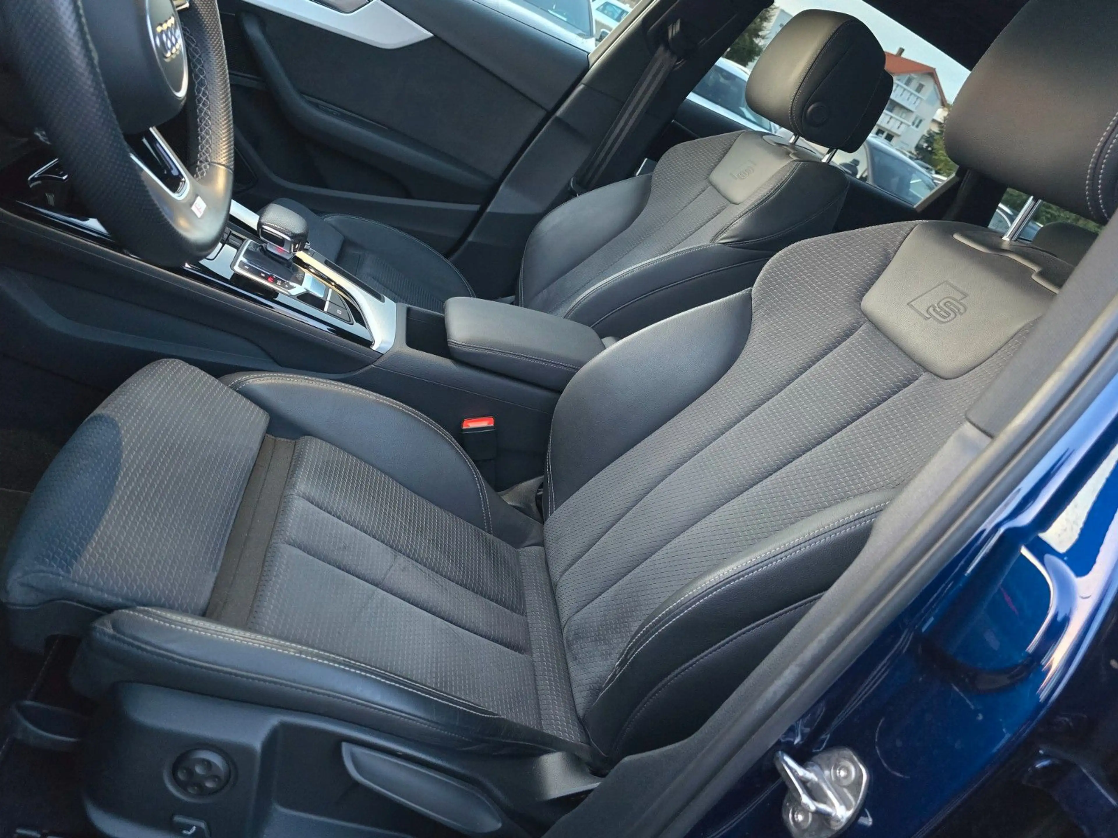 Audi A4 Avant 35 TDI*S-LINE INT.*NAVI*LEDER*LED*PANO* — photo 18