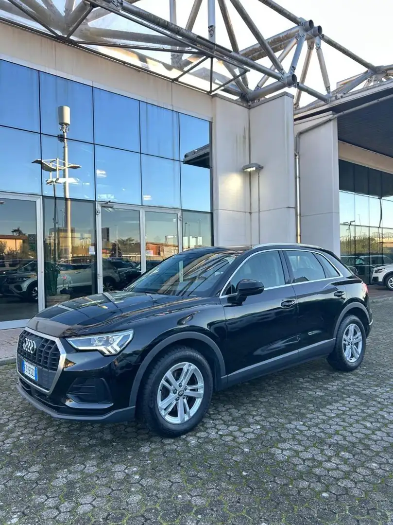 Audi Q3 35 TDI quattro S tronic Business Nero - 2