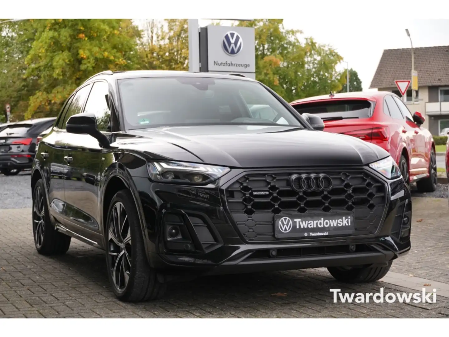 Audi Q5 40 TDI S-line Pano Matrix B&O HUD Kamera AHK Zwart - 1