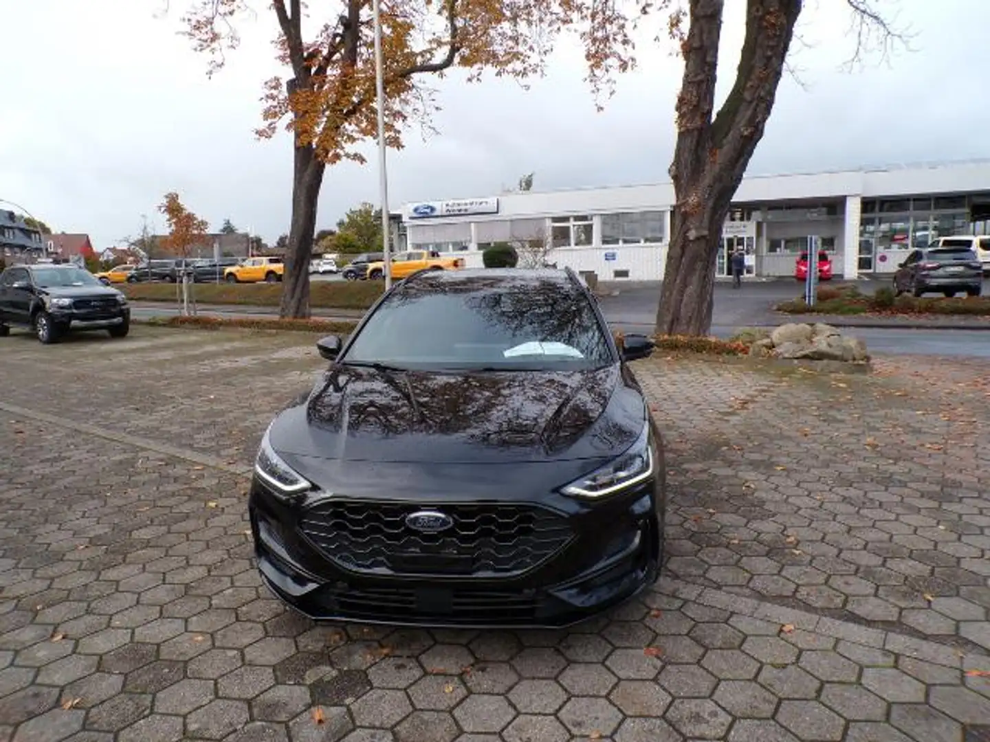 Ford Focus ST-Line X Turnier Autom. + Winterpaket Nero - 2