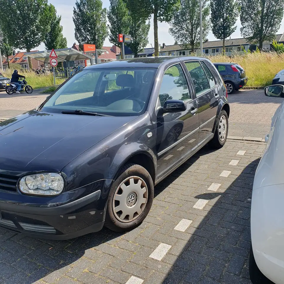 Volkswagen Golf 1.6-16V Trendline, foto 4