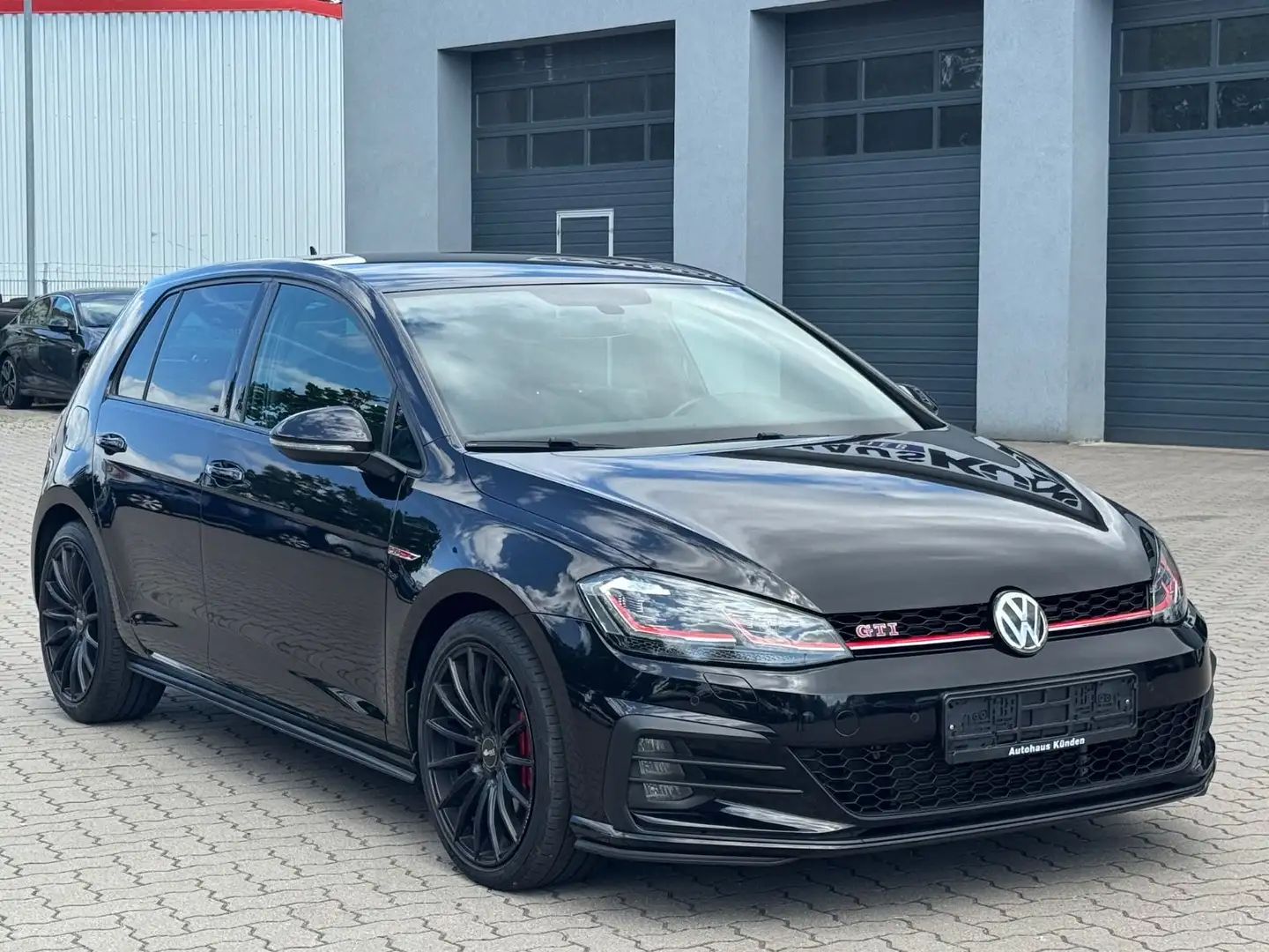 Volkswagen Golf VII Lim. GTI Performance °VC°RF-KAMERA°ACC° Noir - 1
