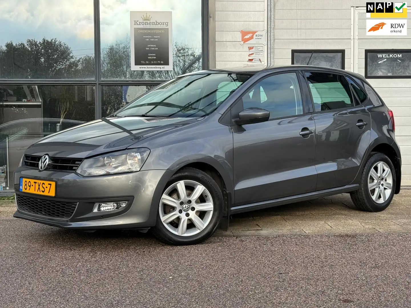 Volkswagen Polo 1.2 TSI Highline, AUTOMAAT, NAP, NAVI Gris - 1