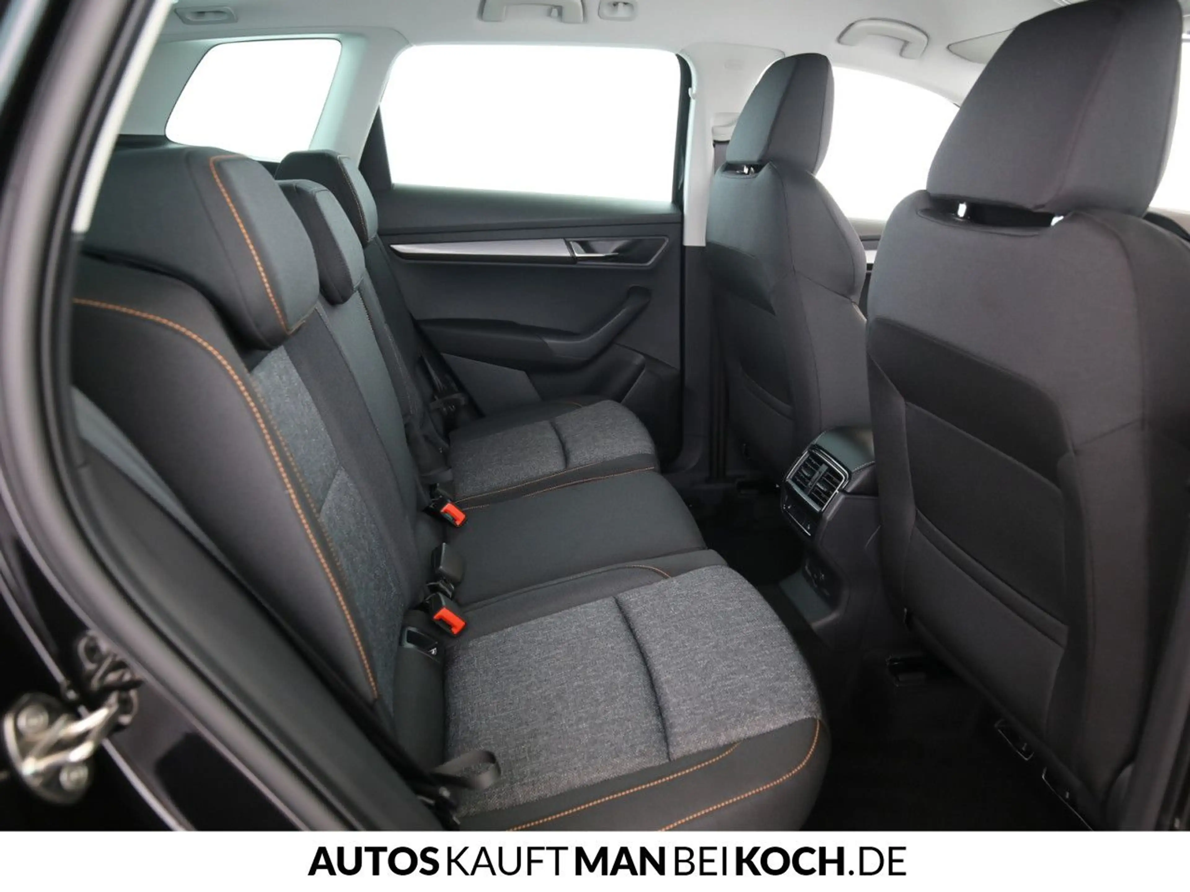 Skoda Karoq 1.5TSI DSG Clever ACC NAVI KESSY VARIOFLEX — photo 6