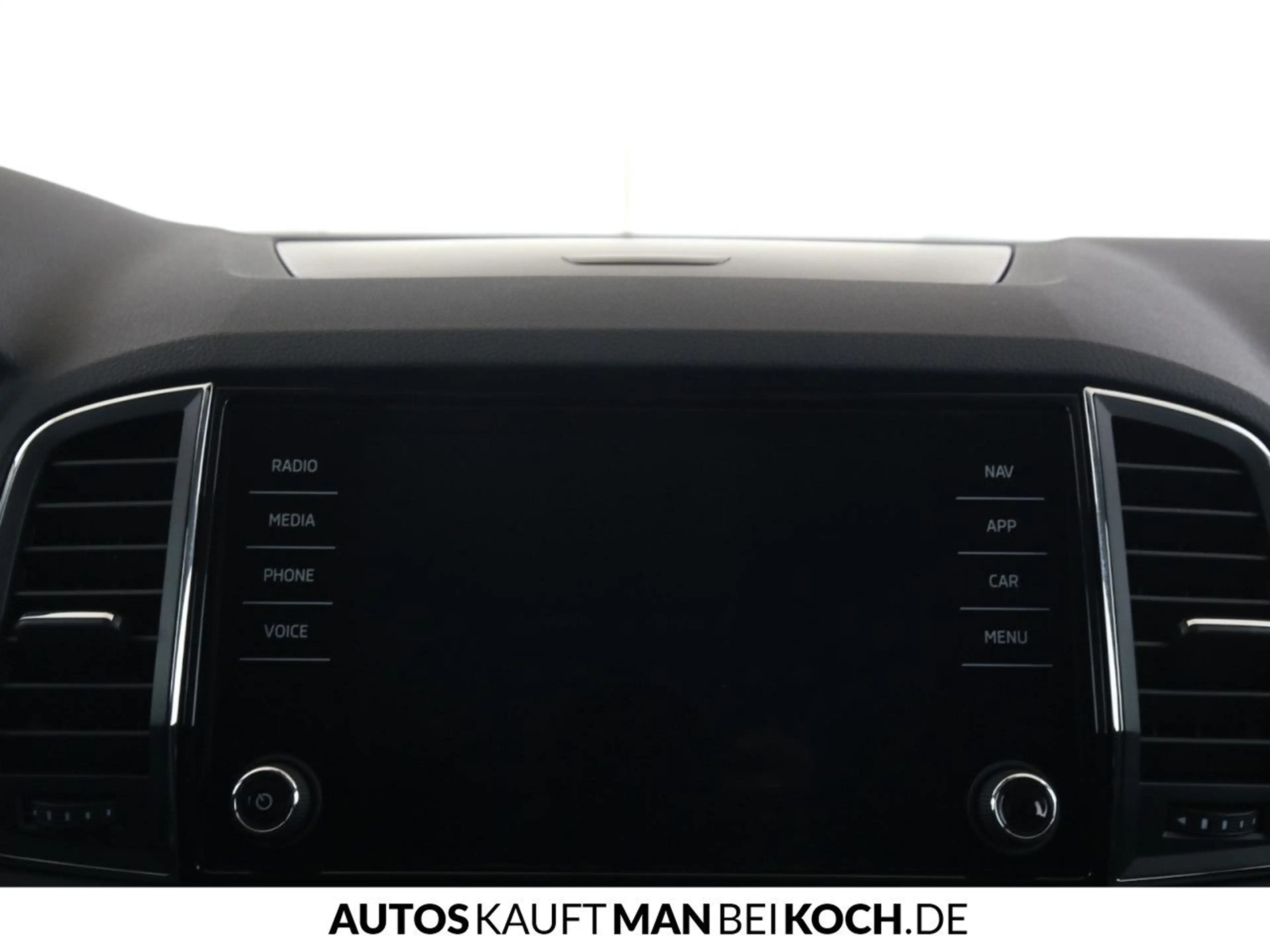 Skoda Karoq 1.5TSI DSG Clever ACC NAVI KESSY VARIOFLEX — photo 9