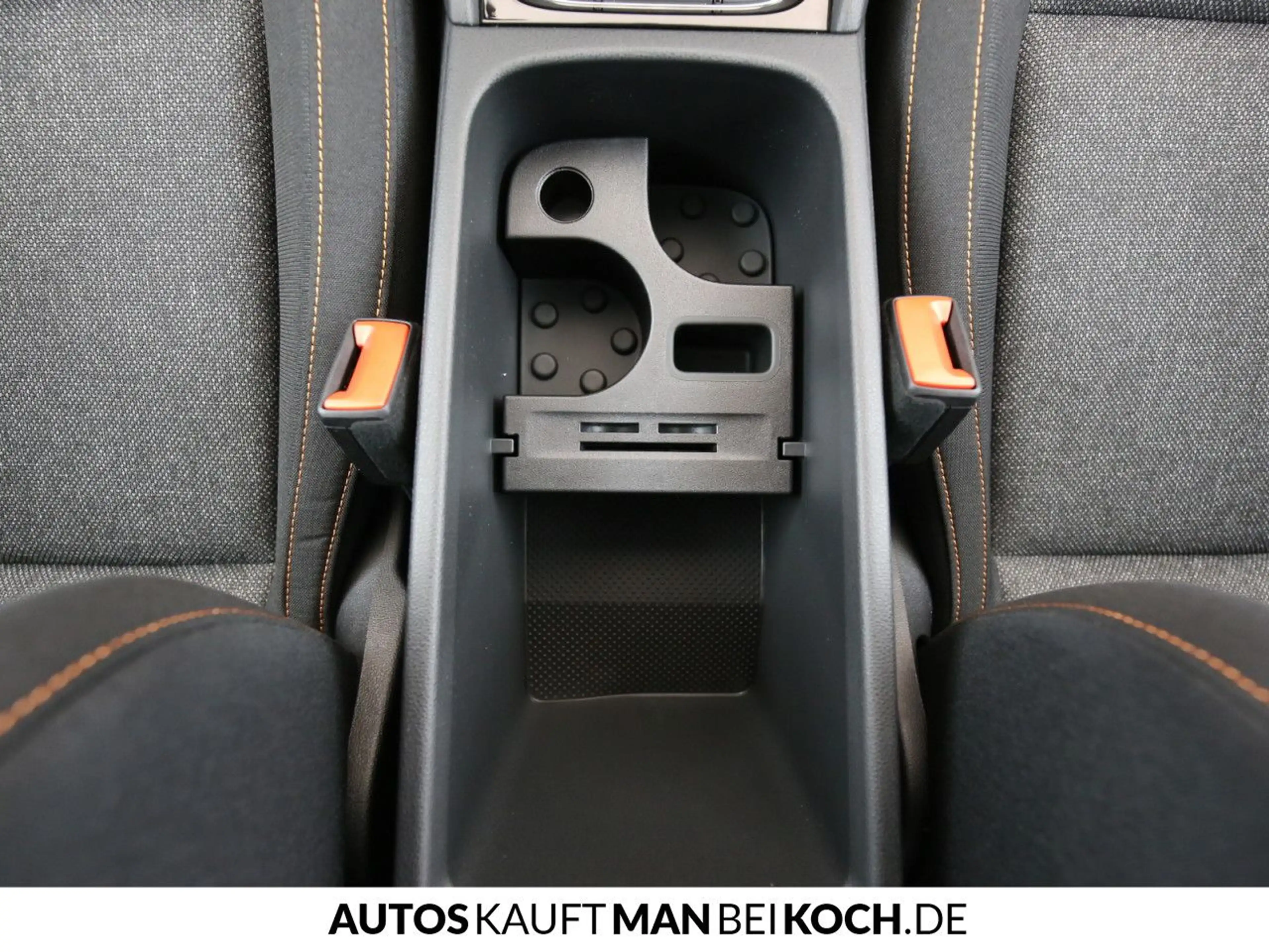 Skoda Karoq 1.5TSI DSG Clever ACC NAVI KESSY VARIOFLEX — photo 14