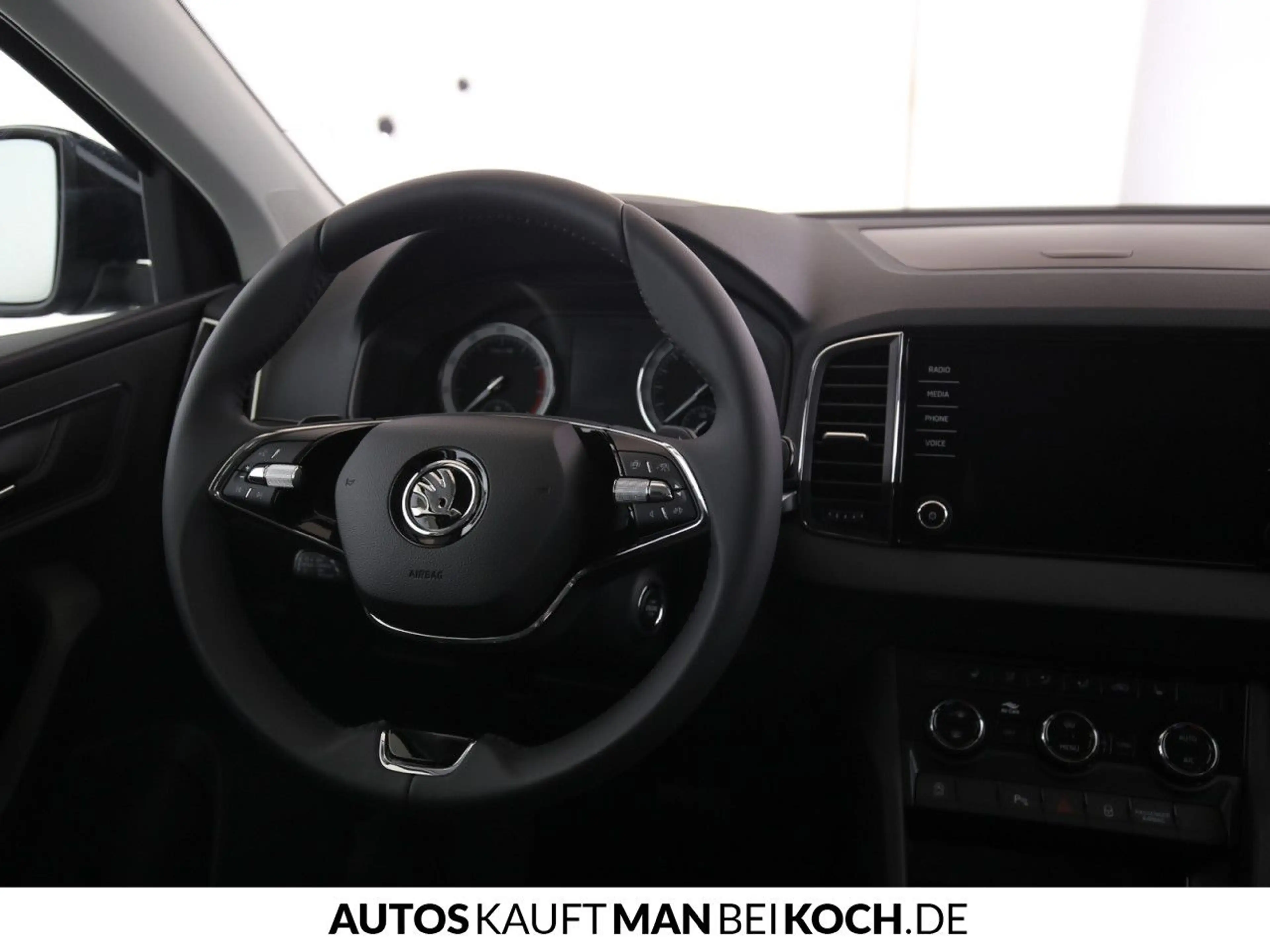 Skoda Karoq 1.5TSI DSG Clever ACC NAVI KESSY VARIOFLEX — photo 10