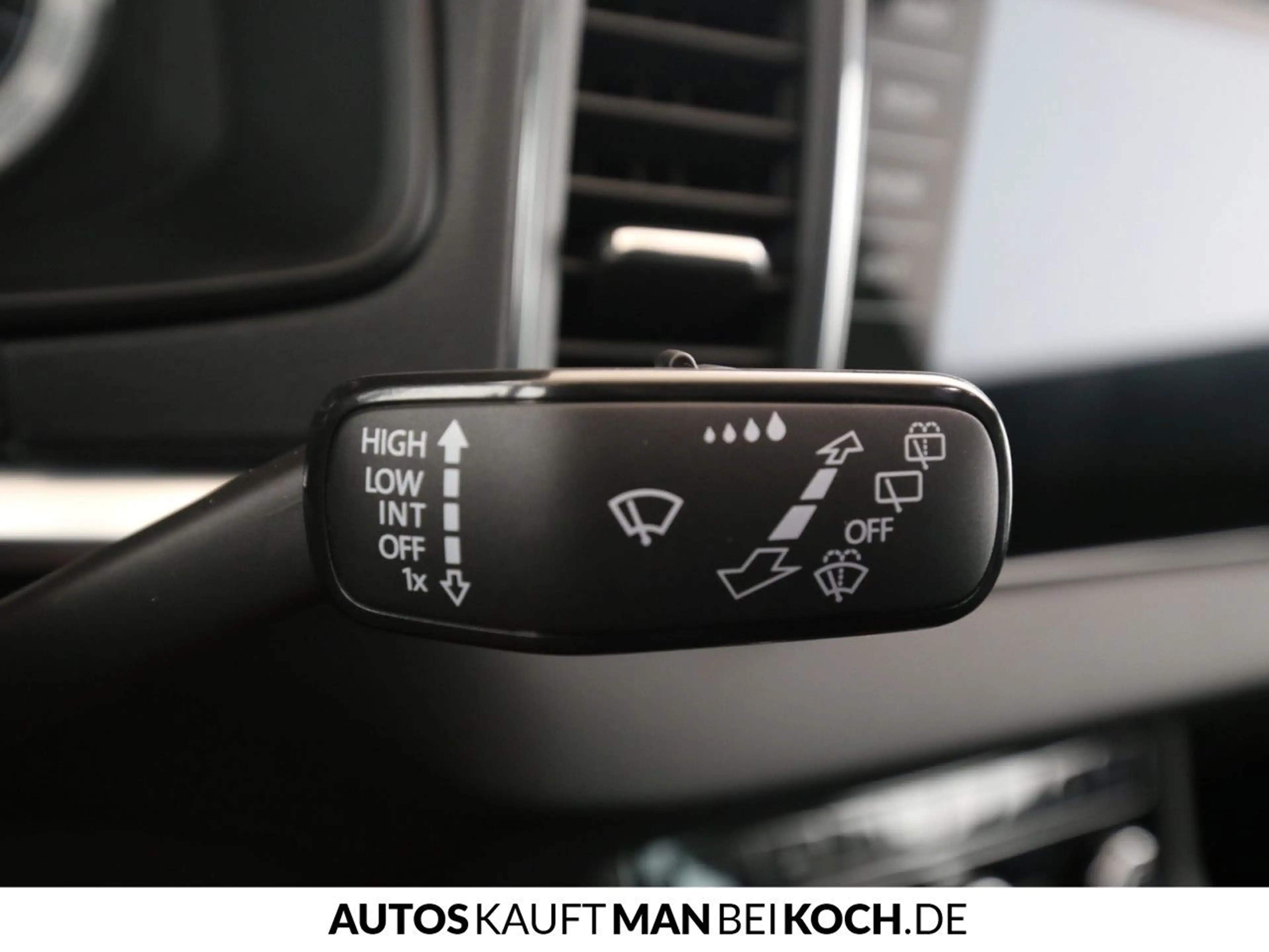 Skoda Karoq 1.5TSI DSG Clever ACC NAVI KESSY VARIOFLEX — photo 15