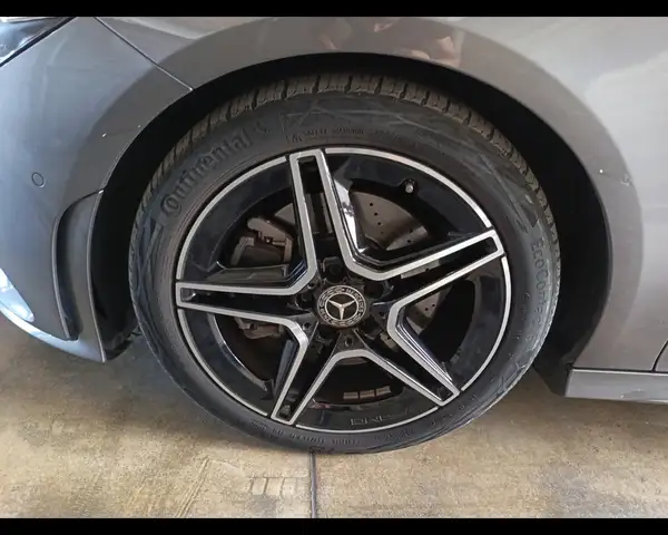 Mercedes-Benz CLA view 9