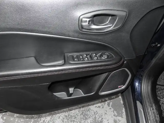 Jeep Compass view 14