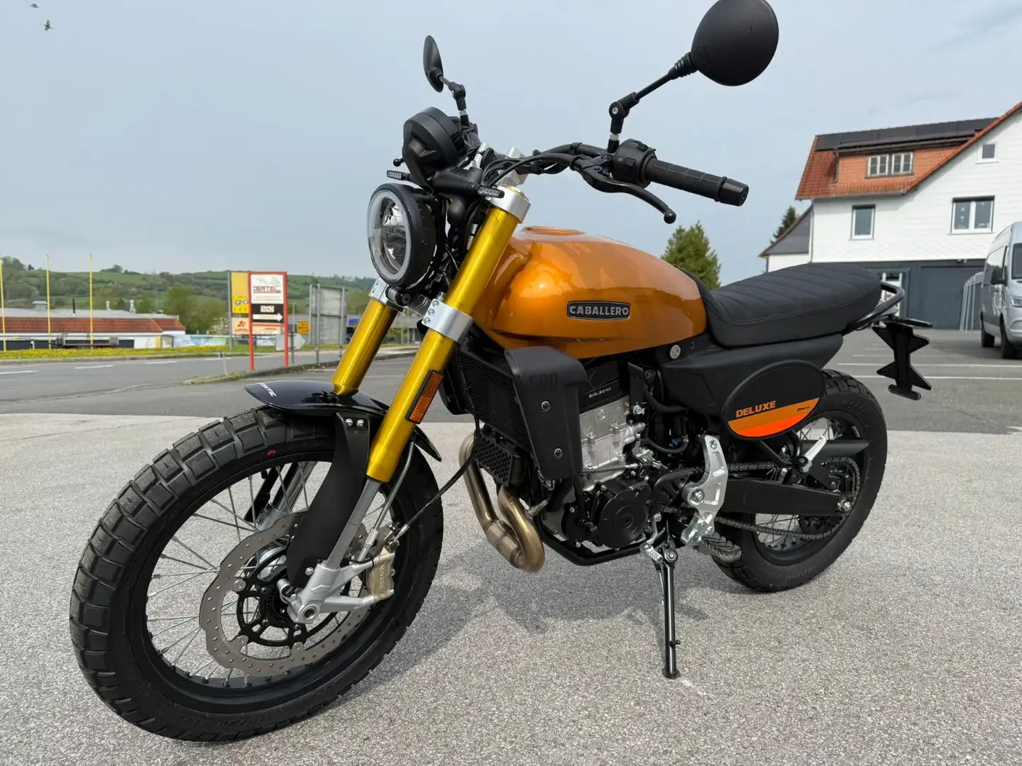 Fantic Caballero 500 Scrambler Modell 2025  NEU NEU Portocaliu - 2
