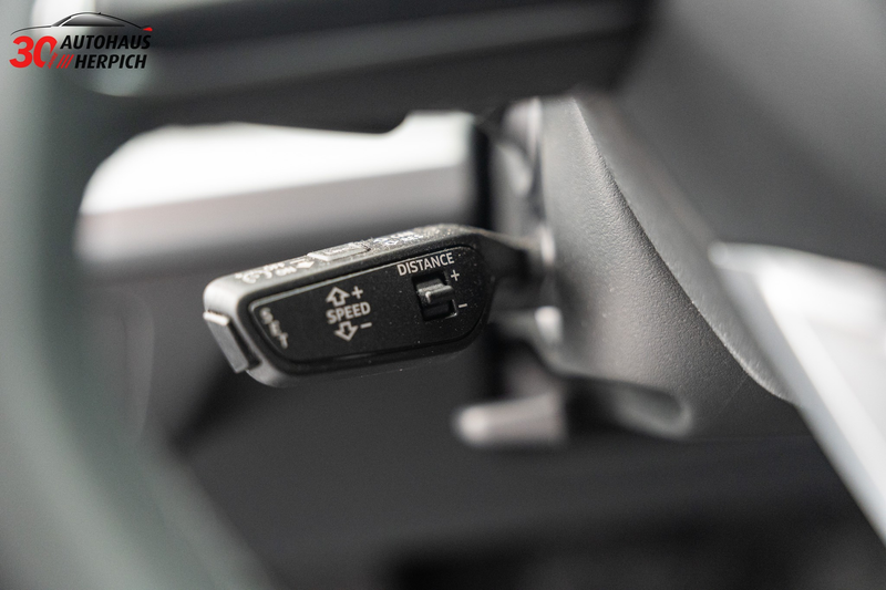Audi Q5 40 TDI quattro S-Line RFK SHZ DAB NAVI AHK LED — photo 13