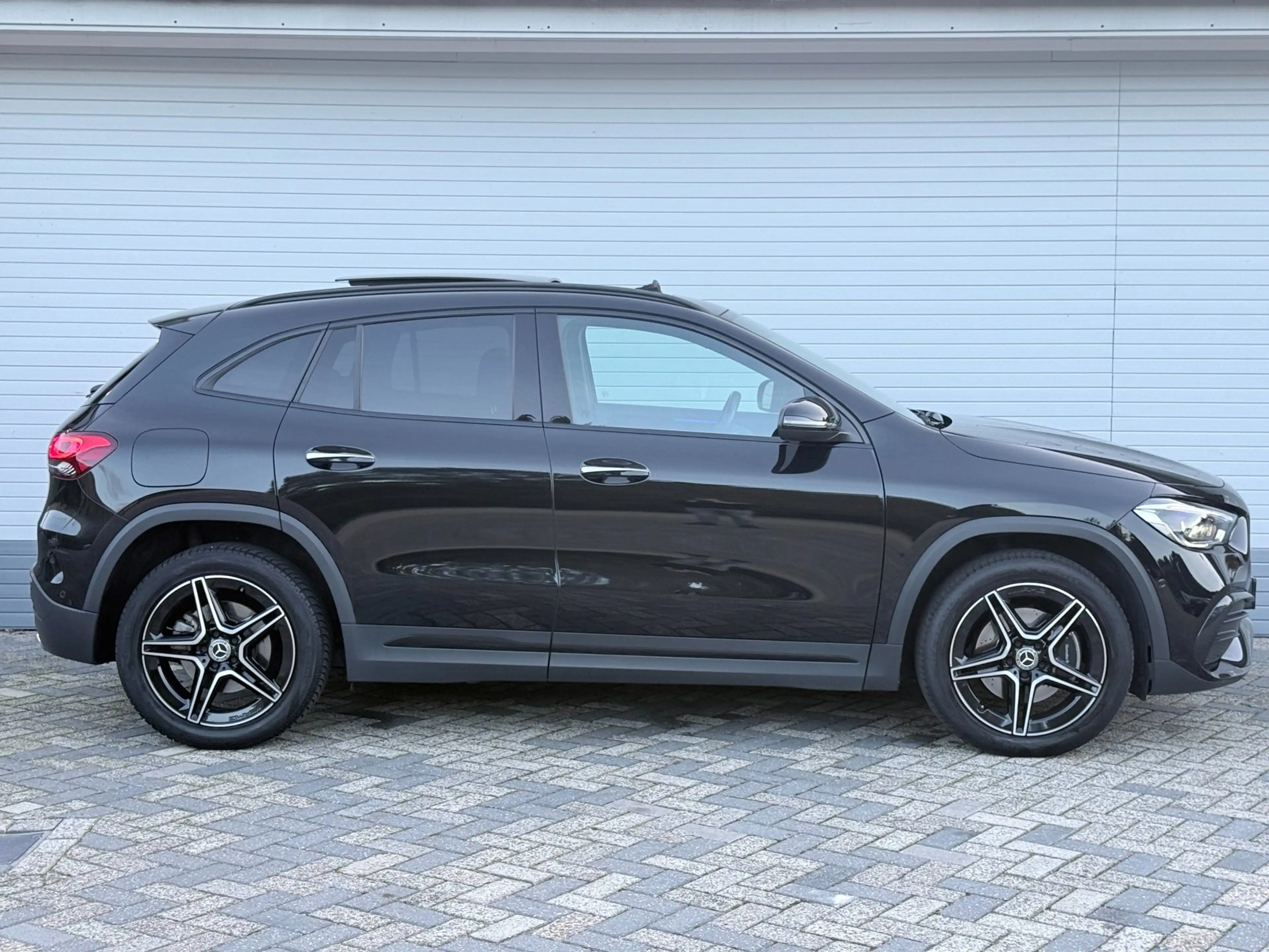 Mercedes-Benz GLA 250 e AMG Line|PANO|T.HAAK|MULTIBEAM|SFEERVER.|CARBON| — photo 6