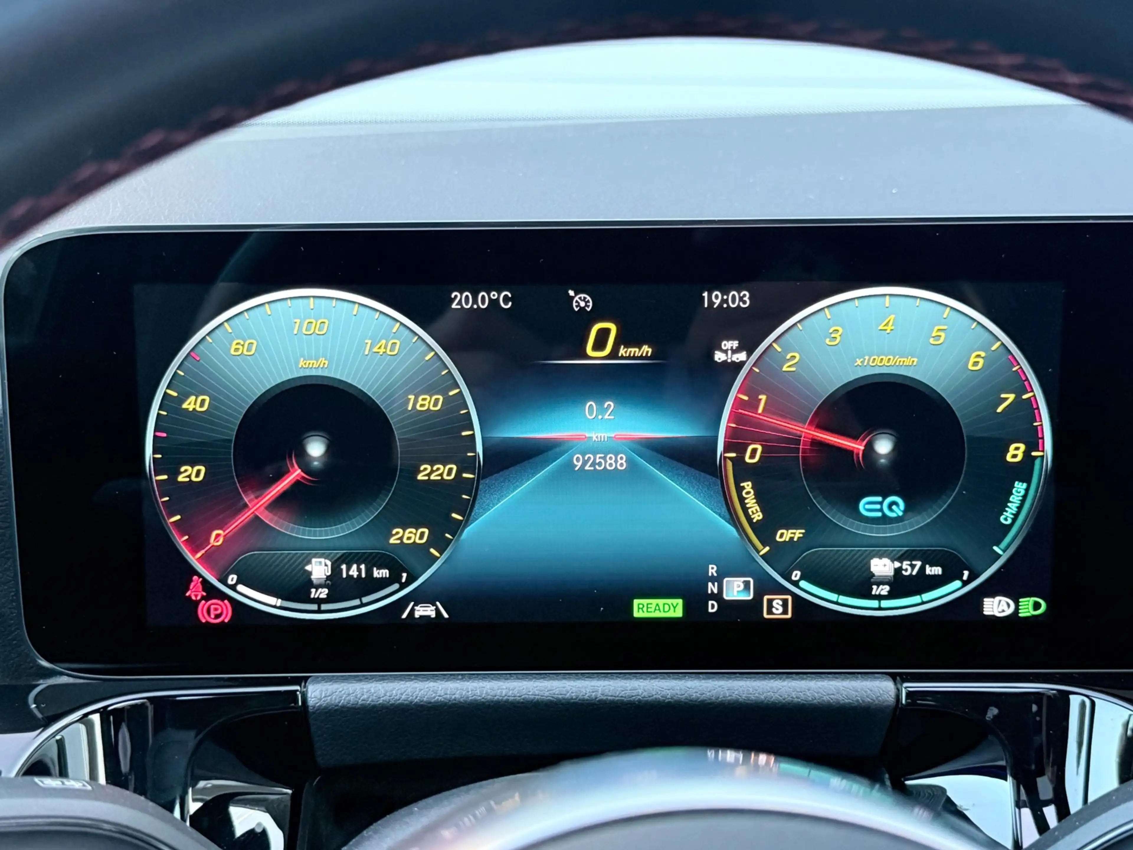 Mercedes-Benz GLA 250 e AMG Line|PANO|T.HAAK|MULTIBEAM|SFEERVER.|CARBON| — photo 12