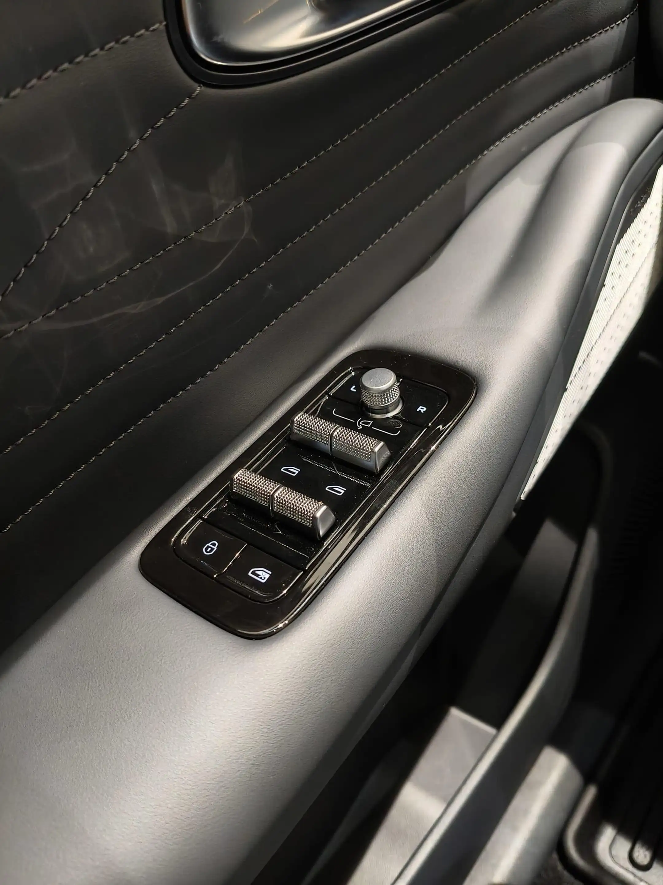 Geely Starray EM-i 1.5 Max+ 29.8 KW | Demo | Navigatie | Flyme premiu — photo 16