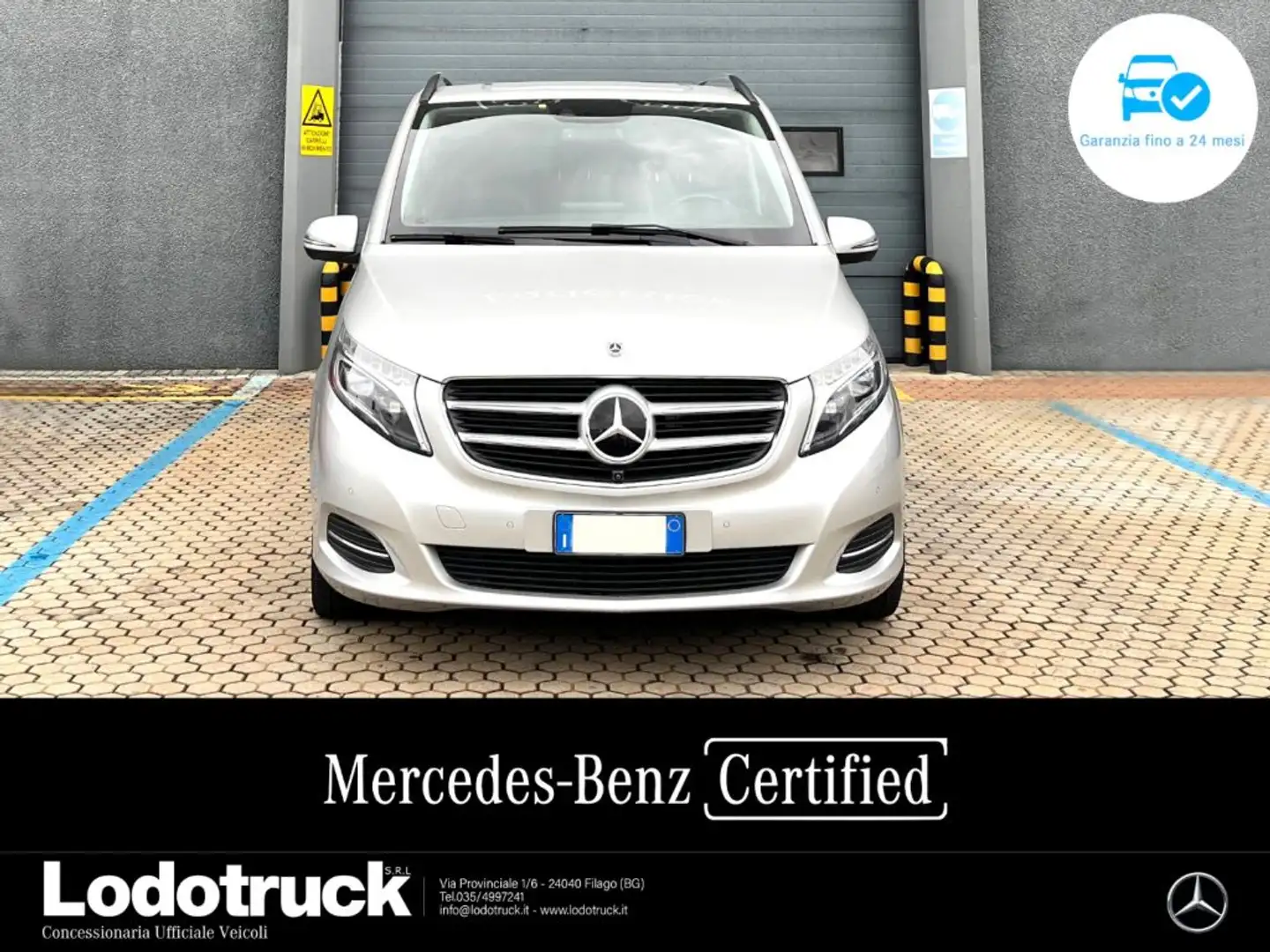 Mercedes-Benz V 250 4Matic Premium Extralong srebrna - 2