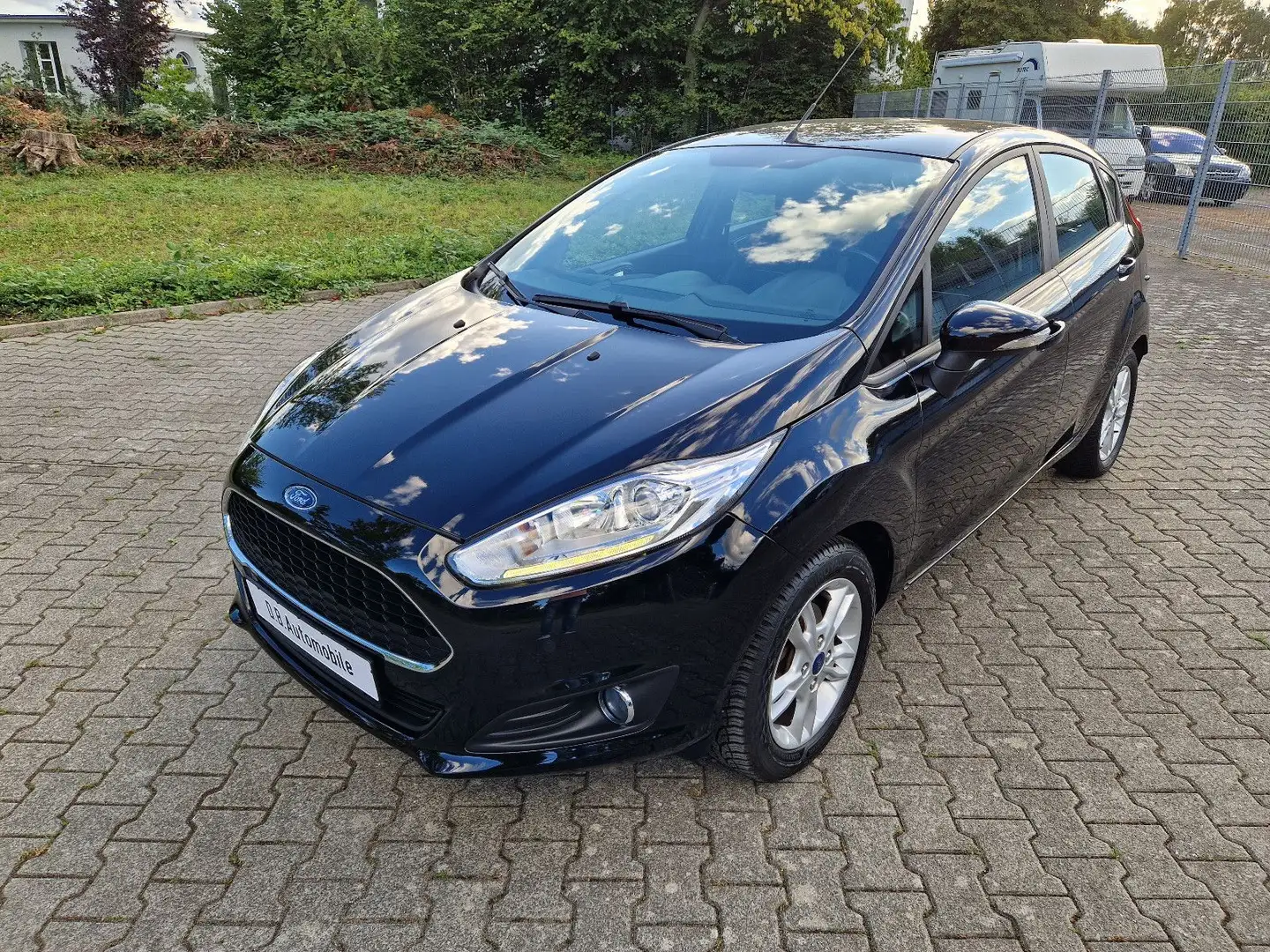 Ford Fiesta Celebration/Klima/4türig/PDC/Bt Schwarz - 1