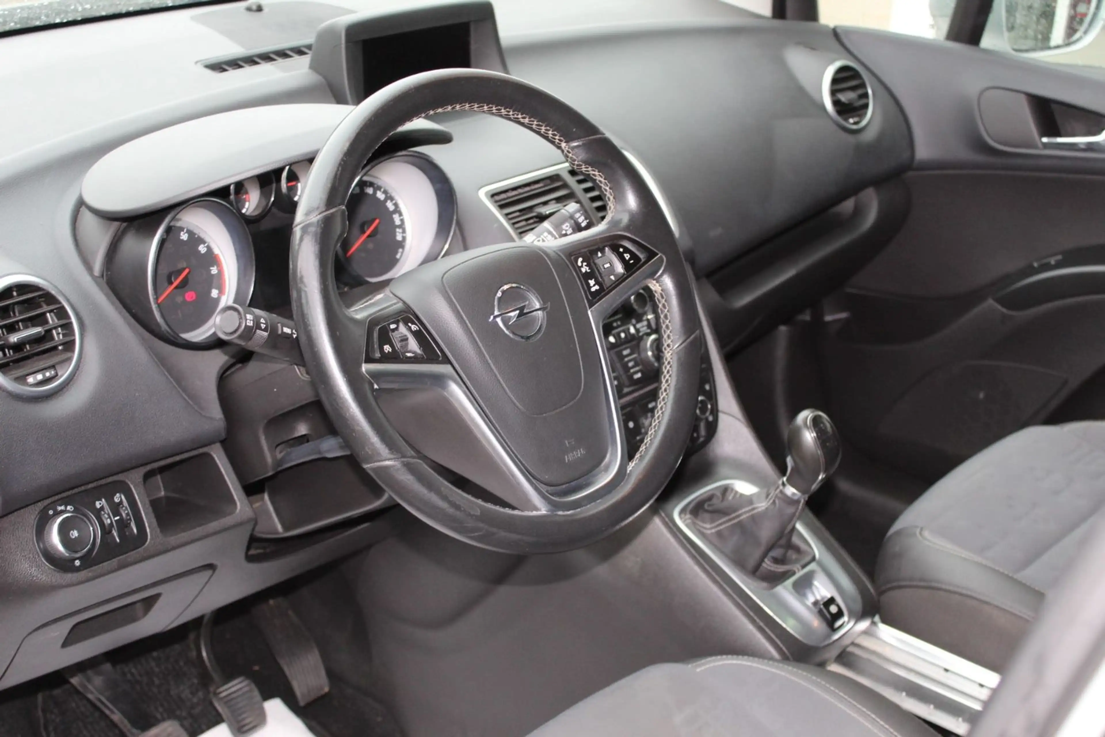 Opel Meriva B Innovation,TÜV NEU. — photo 7