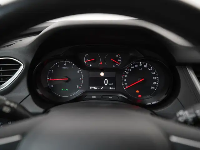 Opel Grandland X view 9
