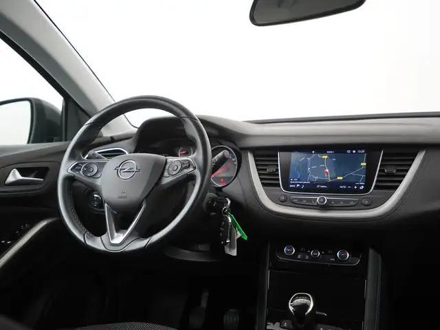 Opel Grandland X view 6