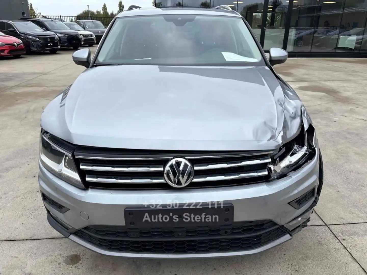 Volkswagen Tiguan DSG Comfortline Gris - 2