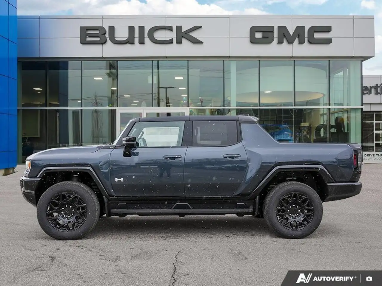 GMC HUMMER EV Pickup снимка GMC HUMMER EV Pickup