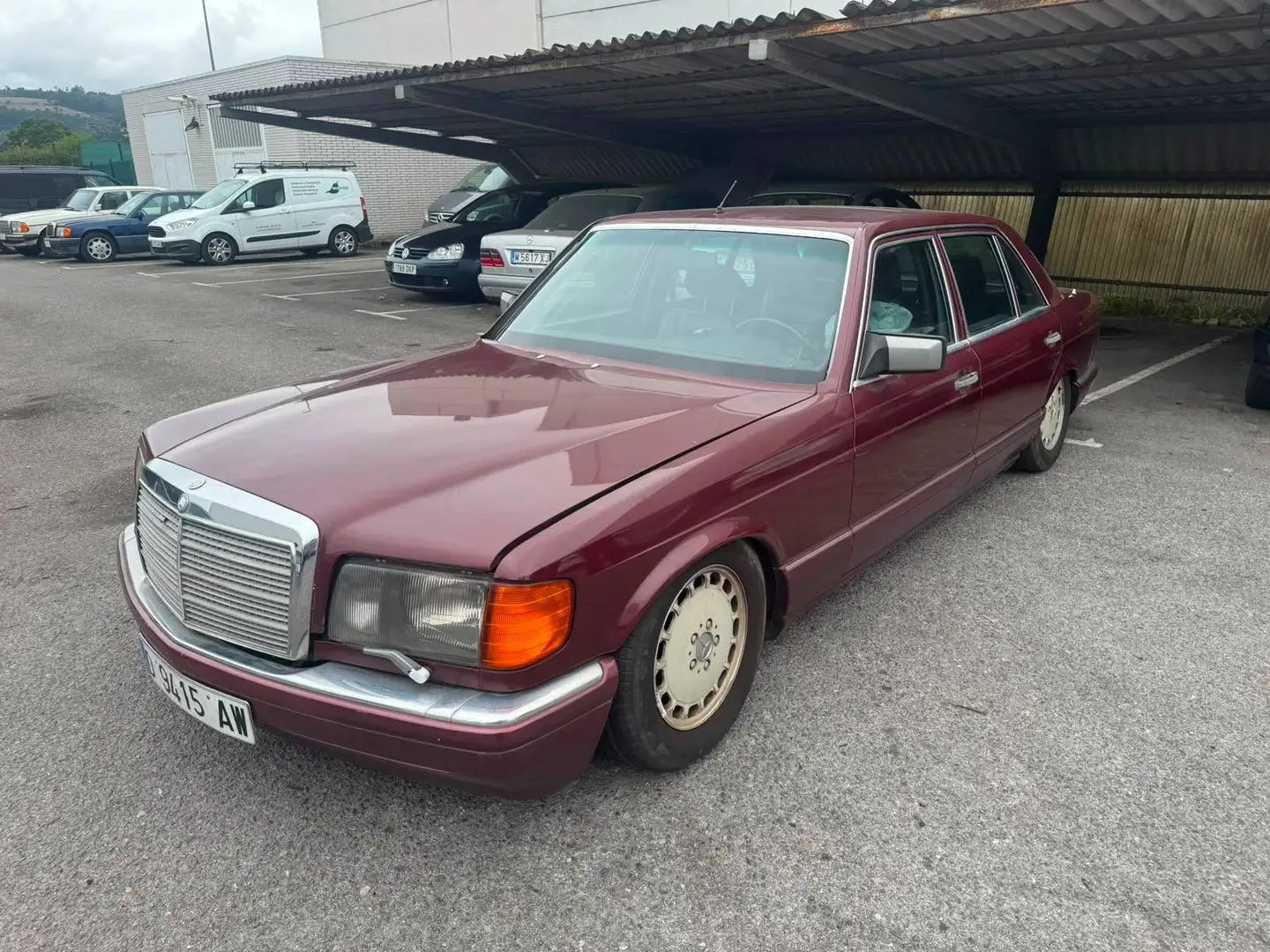 Mercedes-Benz 560 560 SEL ( segunda serie del W126) Burdeos - 2