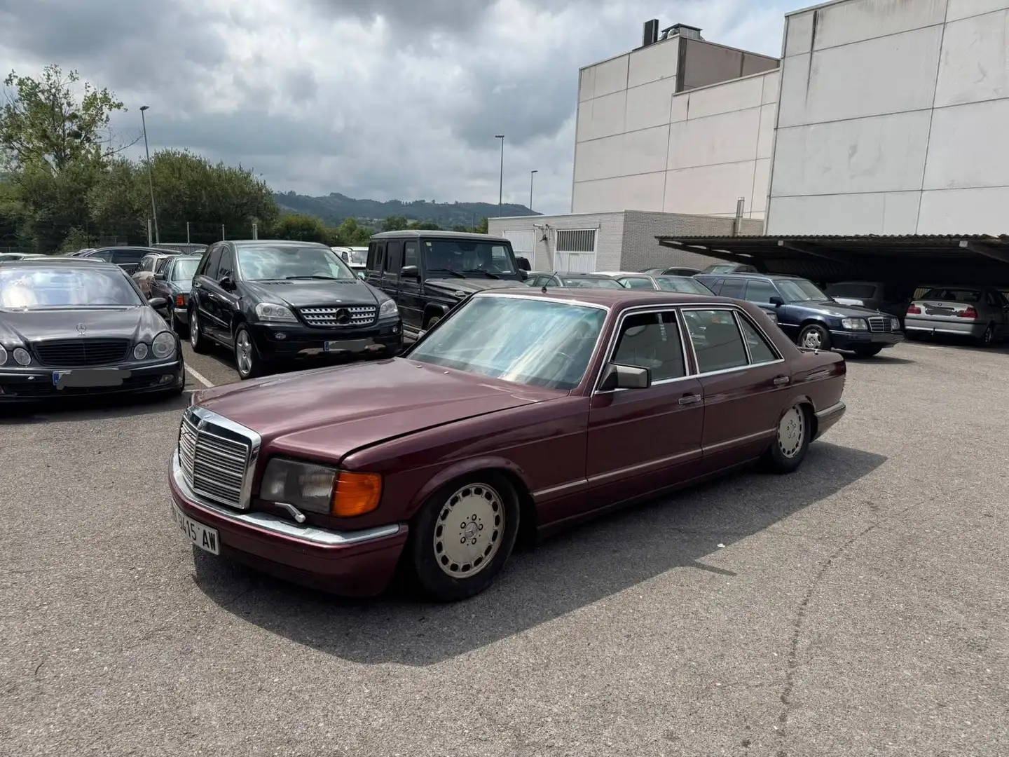 Mercedes-Benz 560 560 SEL ( segunda serie del W126) Burdeos - 1