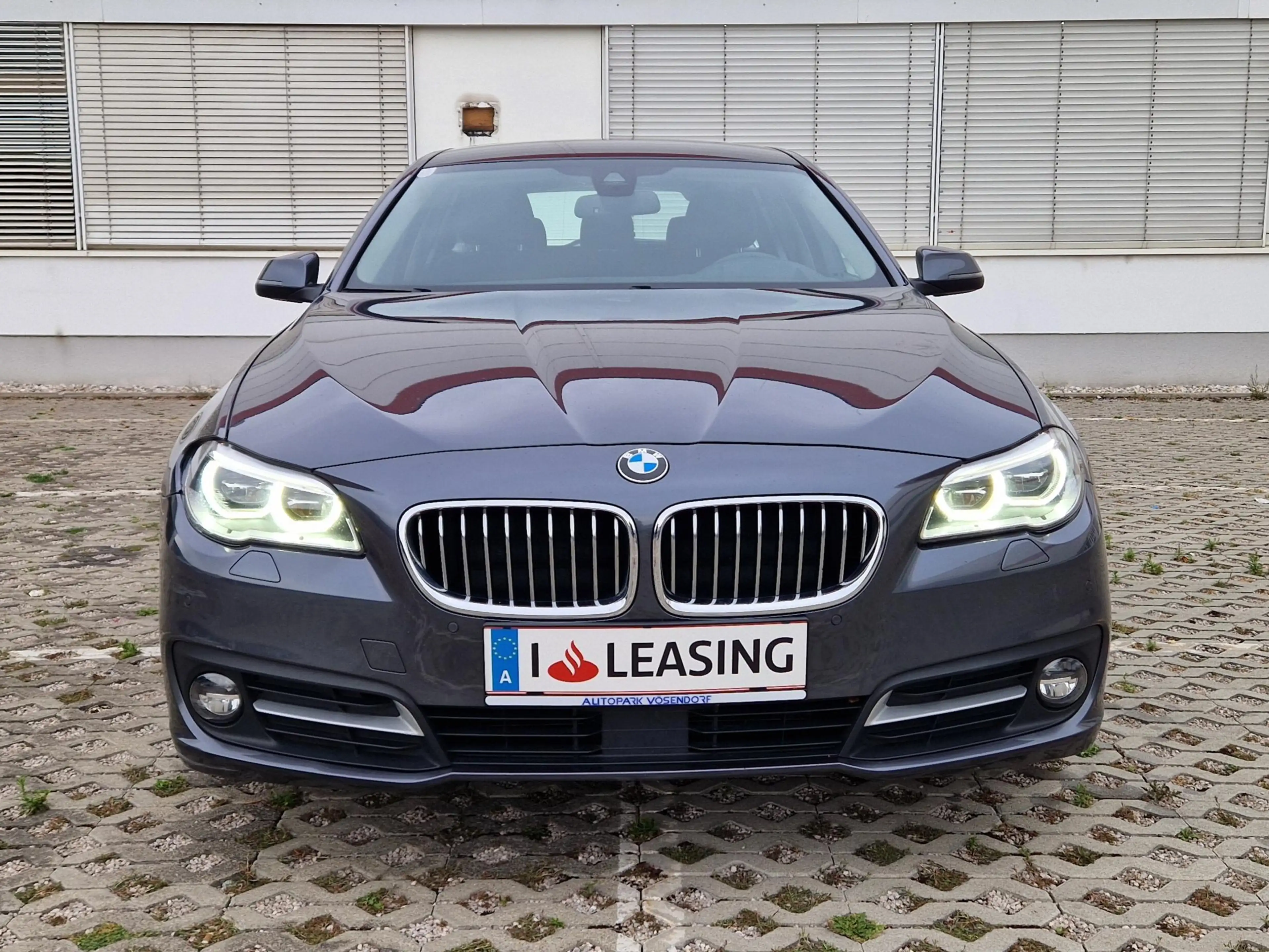 BMW 525 d Touring — photo 8