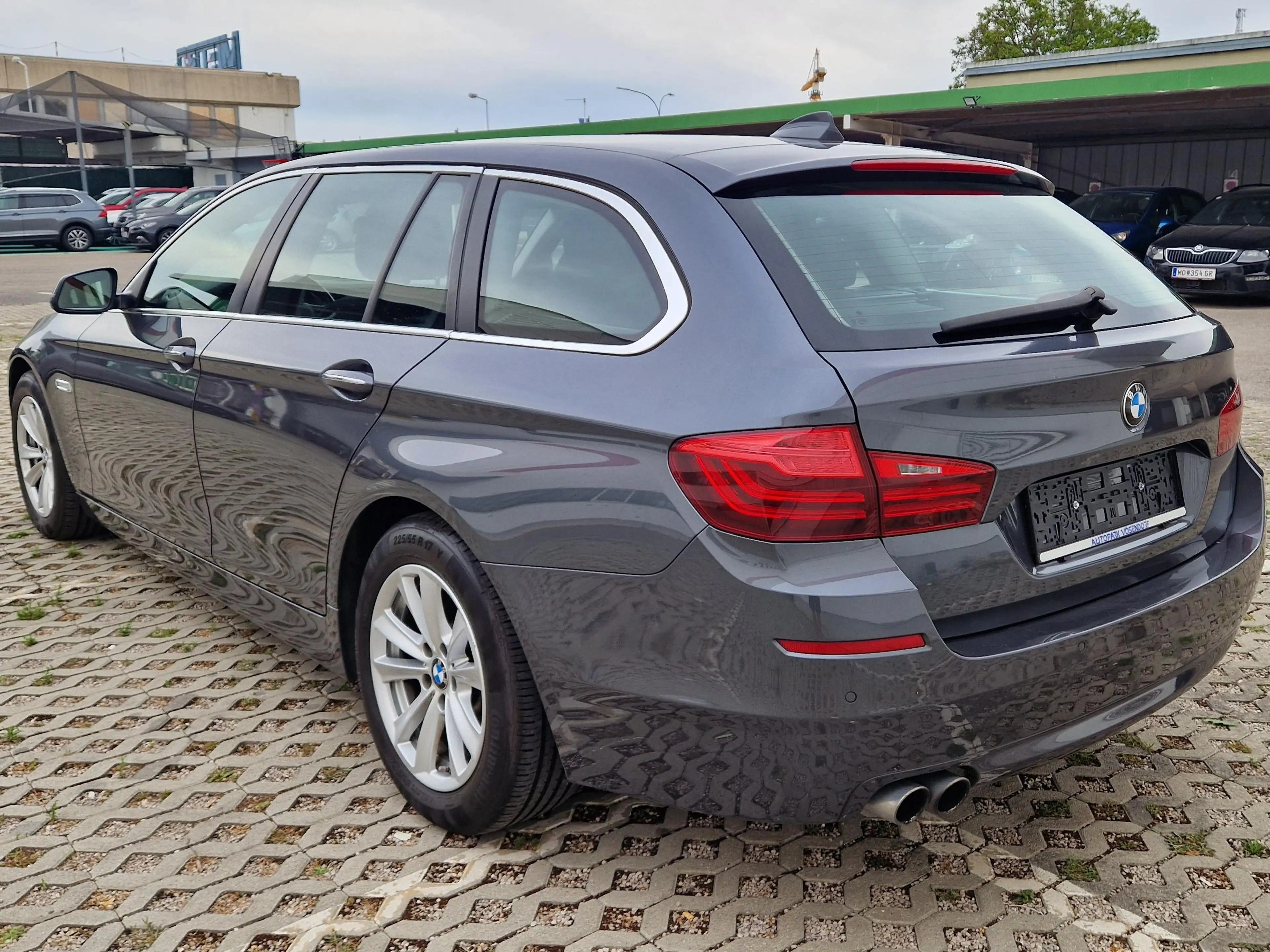 BMW 525 d Touring — photo 3