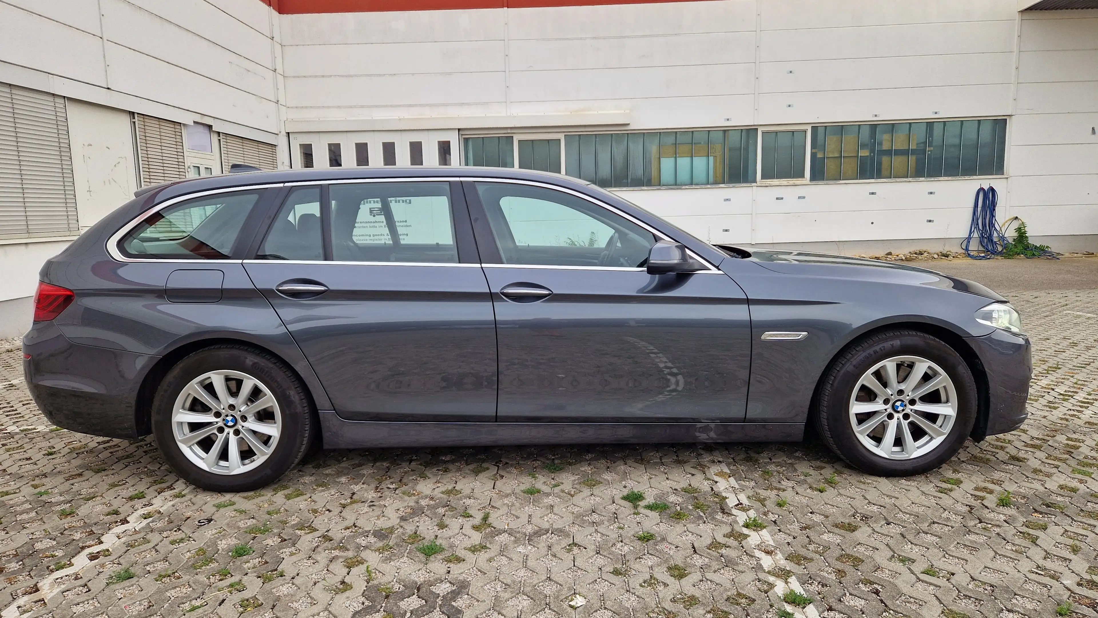 BMW 525 d Touring — photo 6