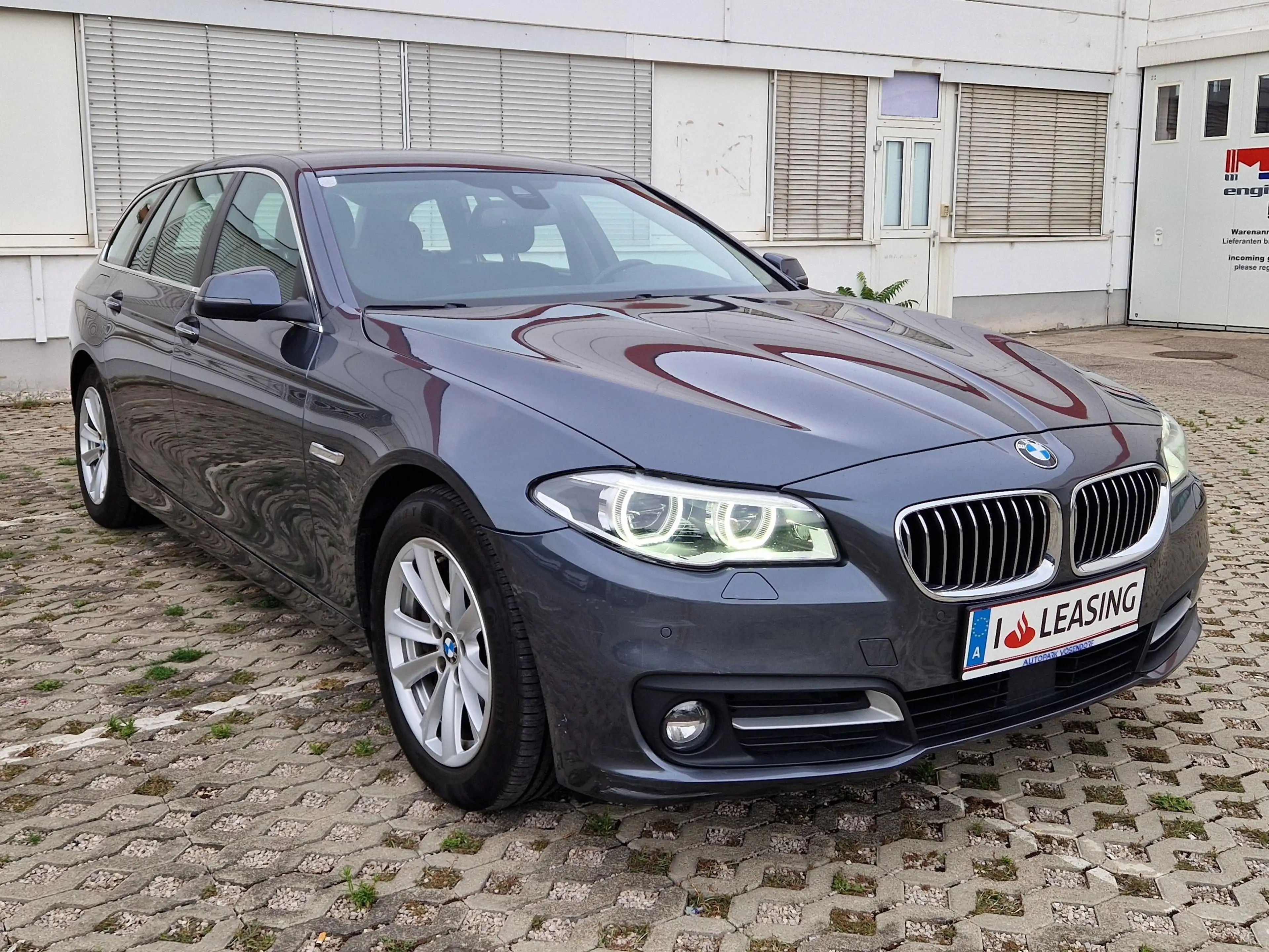 BMW 525 d Touring — photo 7