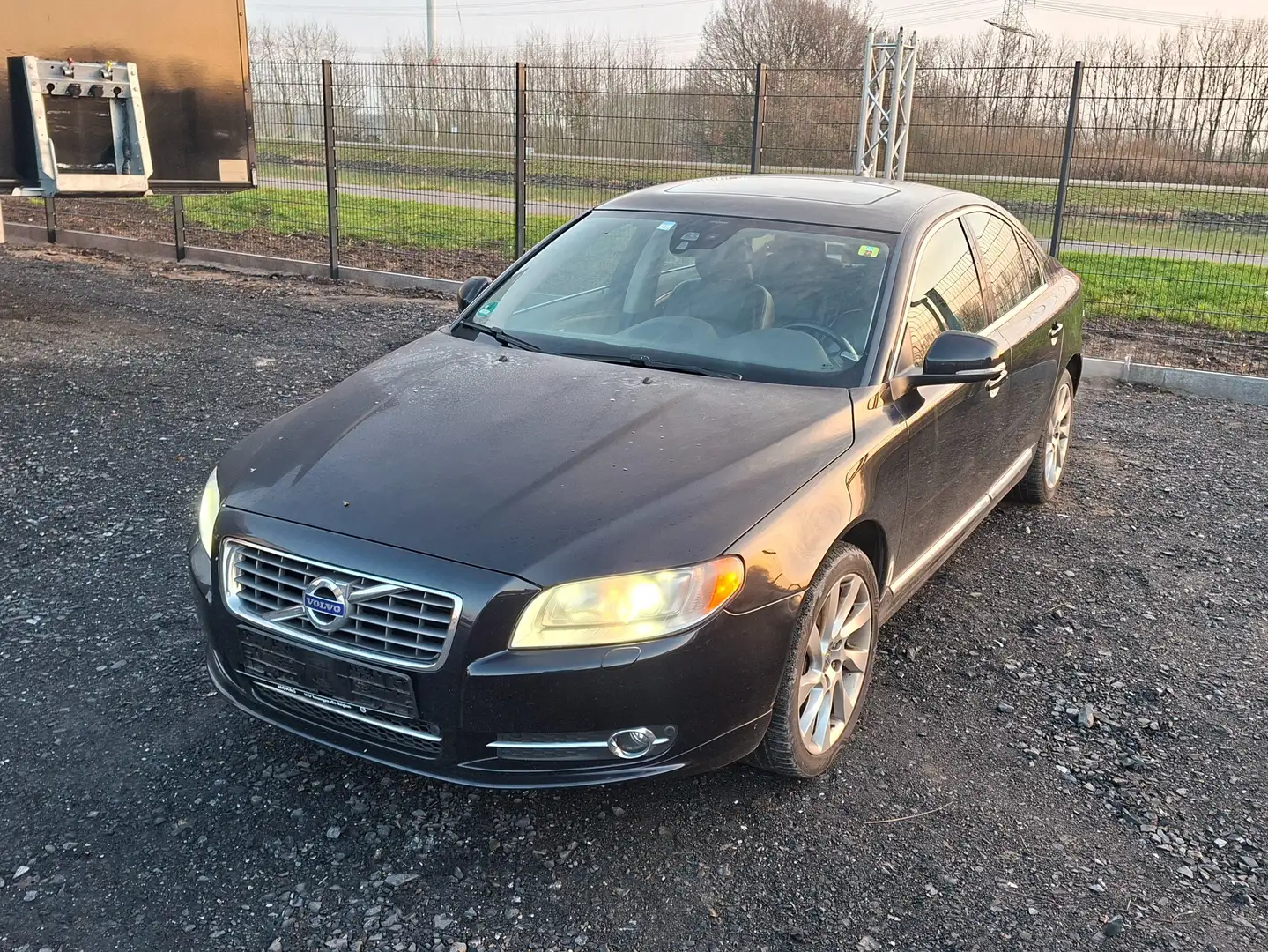 Volvo S80 Schwarz - 2