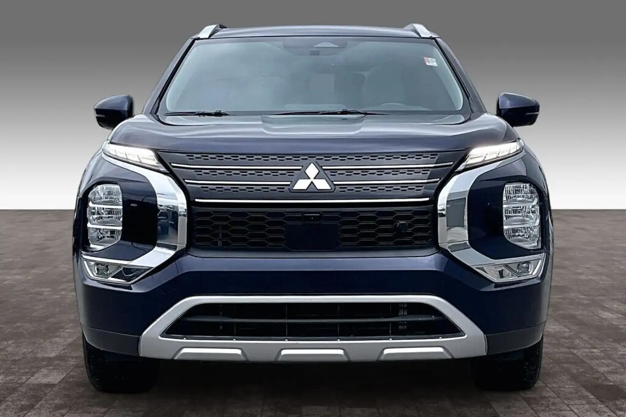 Mitsubishi Outlander снимка Mitsubishi Outlander