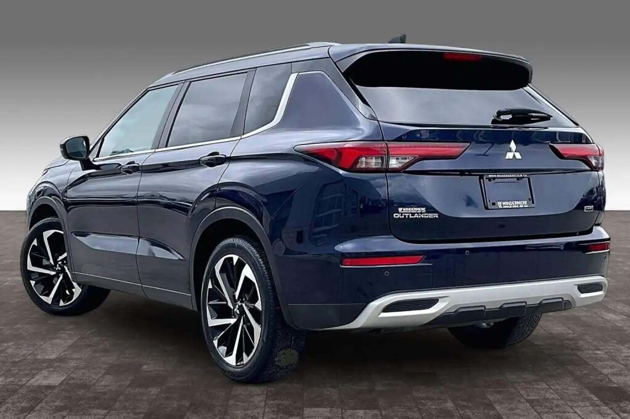 Mitsubishi Outlander снимка Mitsubishi Outlander