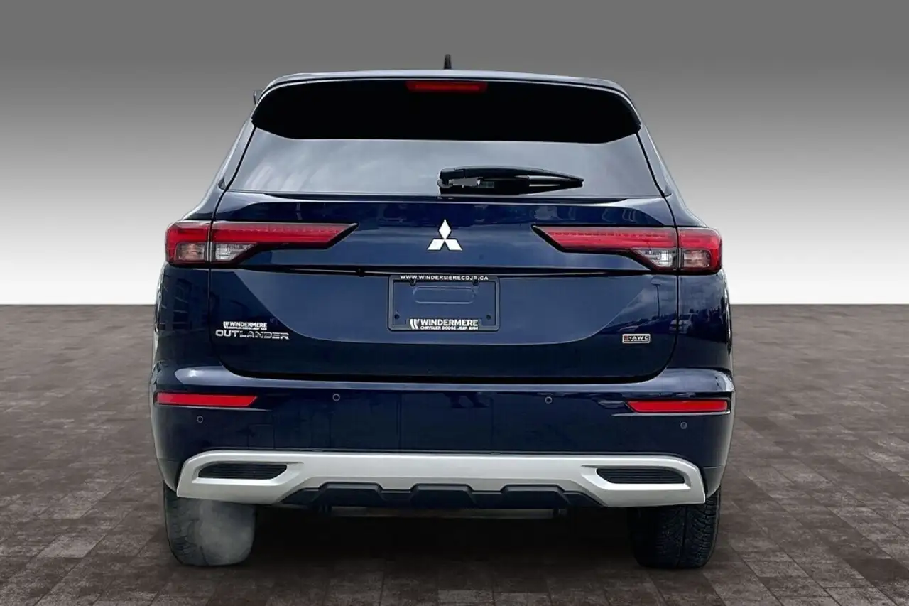 Mitsubishi Outlander снимка Mitsubishi Outlander