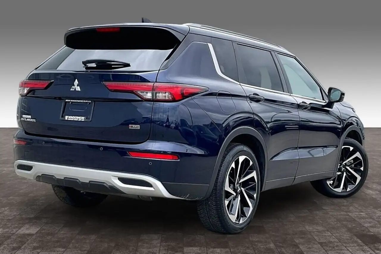 Mitsubishi Outlander снимка Mitsubishi Outlander