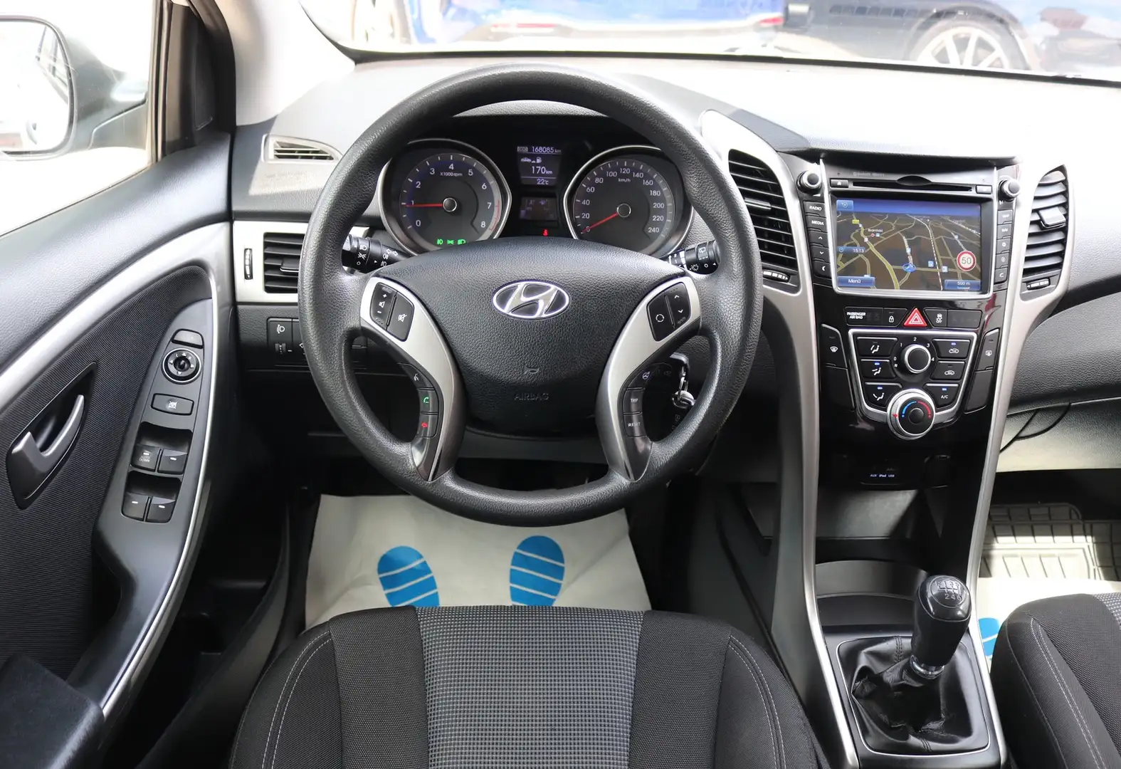 Hyundai i30 Classic 1.4 1.Hd*KAMERA*NaviDVD*Klima* White - 2