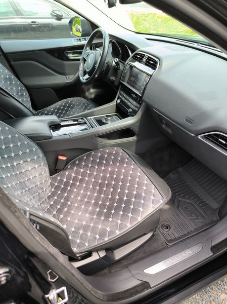 Jaguar F-Pace Pure AWD AUT. AHK PDC Kamera — photo 14
