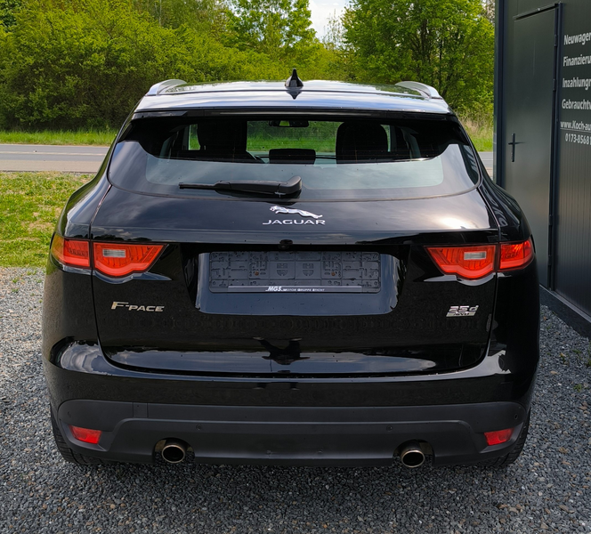 Jaguar F-Pace Pure AWD AUT. AHK PDC Kamera — photo 7