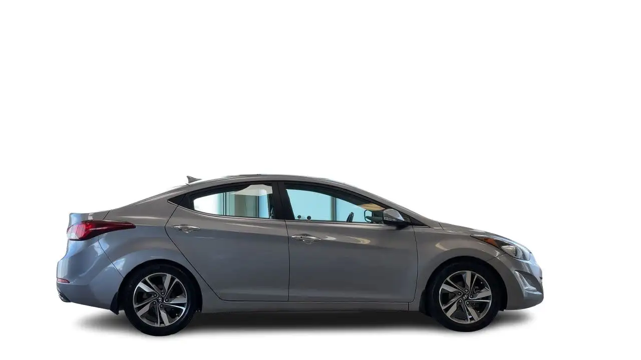 Hyundai ELANTRA photo Hyundai ELANTRA