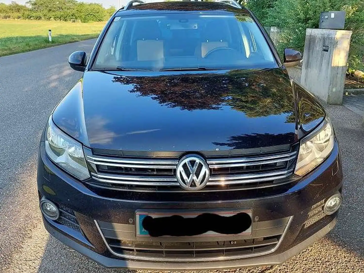 Volkswagen Tiguan Tiguan 1,4 TSI  Sport Schwarz - 2