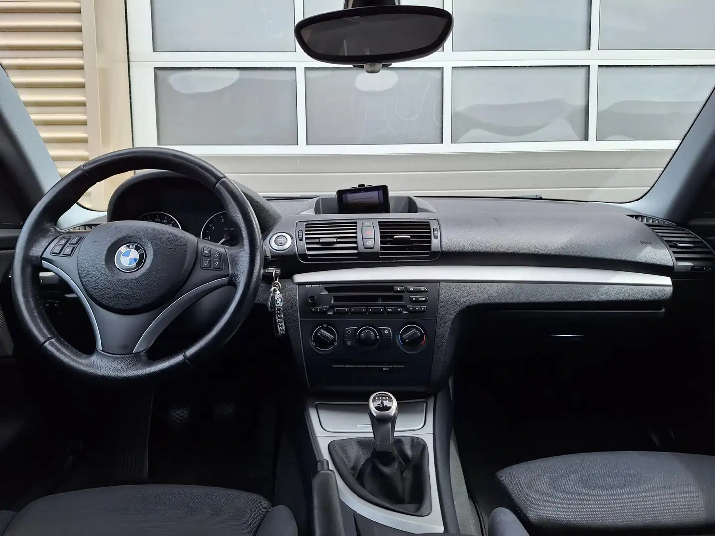 BMW 118 1-serie | 118i Business Line | Airco | Navigatie | Schwarz - 2