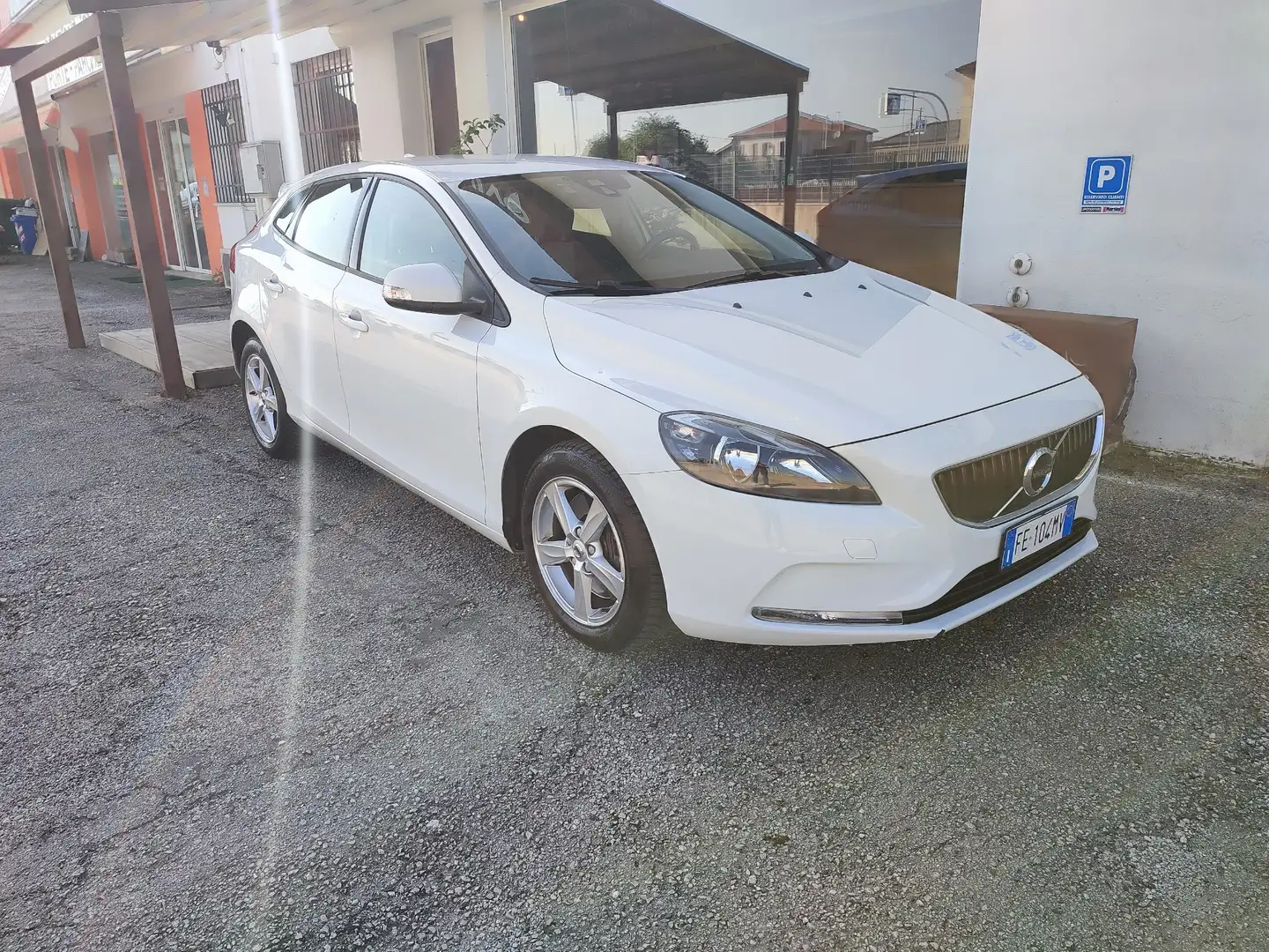 Volvo V40 V40 II 2.0 D3 Kinetic geartronic Bianco - 1